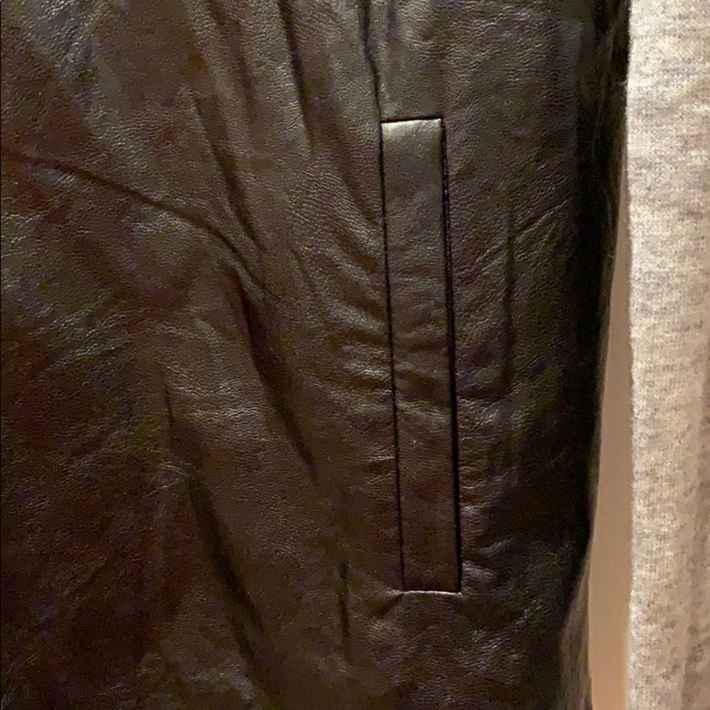 ✨THML Gray & Faux Leather Tunic Top - Picture 3 of 6
